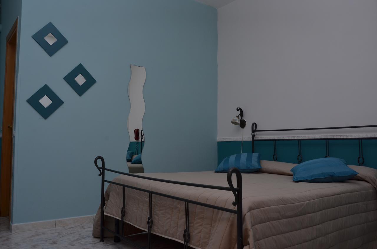 Hotel Stefany Лаго Патрия Екстериор снимка