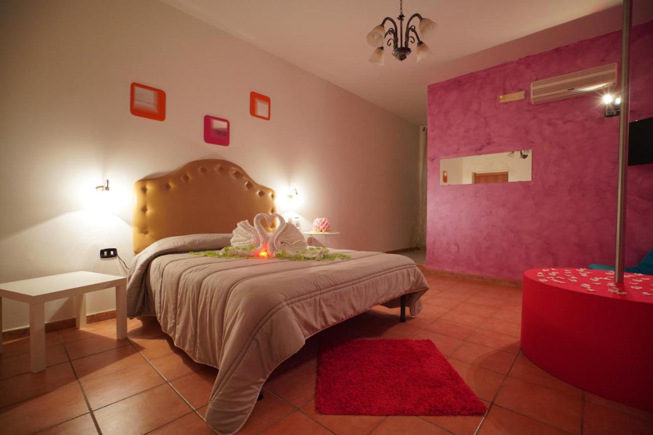 Hotel Stefany Лаго Патрия Екстериор снимка